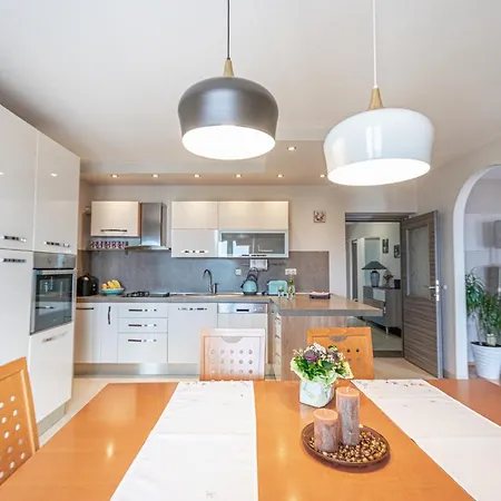 Two-bedroom In Xcvii * Crikvenica