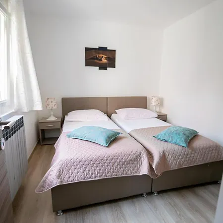 Lägenhet Two-bedroom In Xcvii