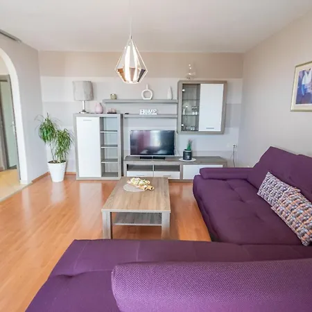 Apartment Two-bedroom In Xcvii Crikvenica