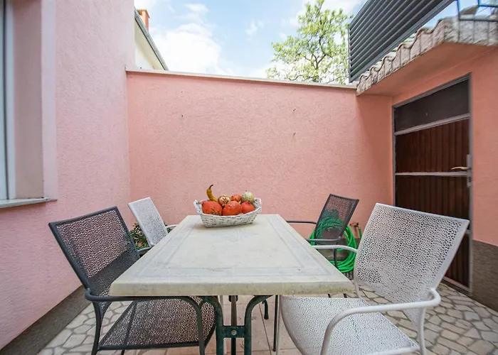 Lägenhet Two-bedroom In Xcvii *