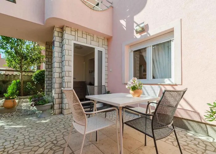 Two-bedroom In Xcvii Lägenhet Crikvenica